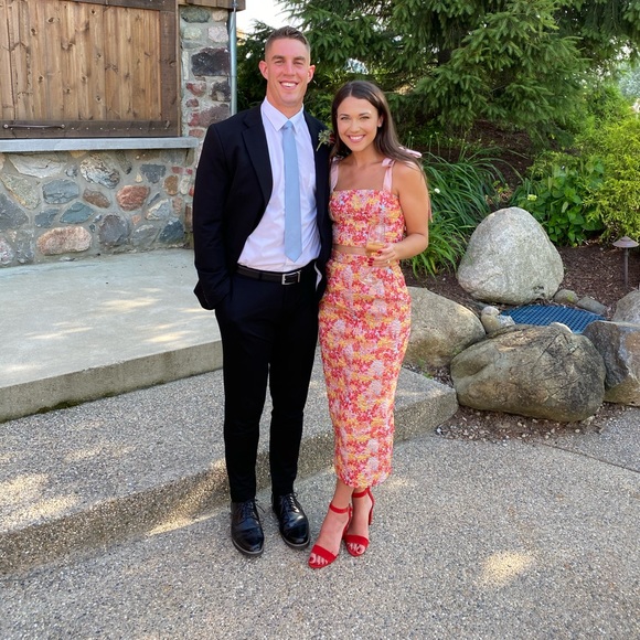 Lulu’s Set - Picture 2 of 2